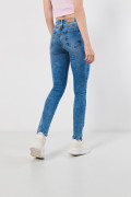 Jean jegging azul claro con tiro alto y pretina sencilla