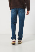 Jean 90´S azul oscuro tiro bajo con bota recta y costuras