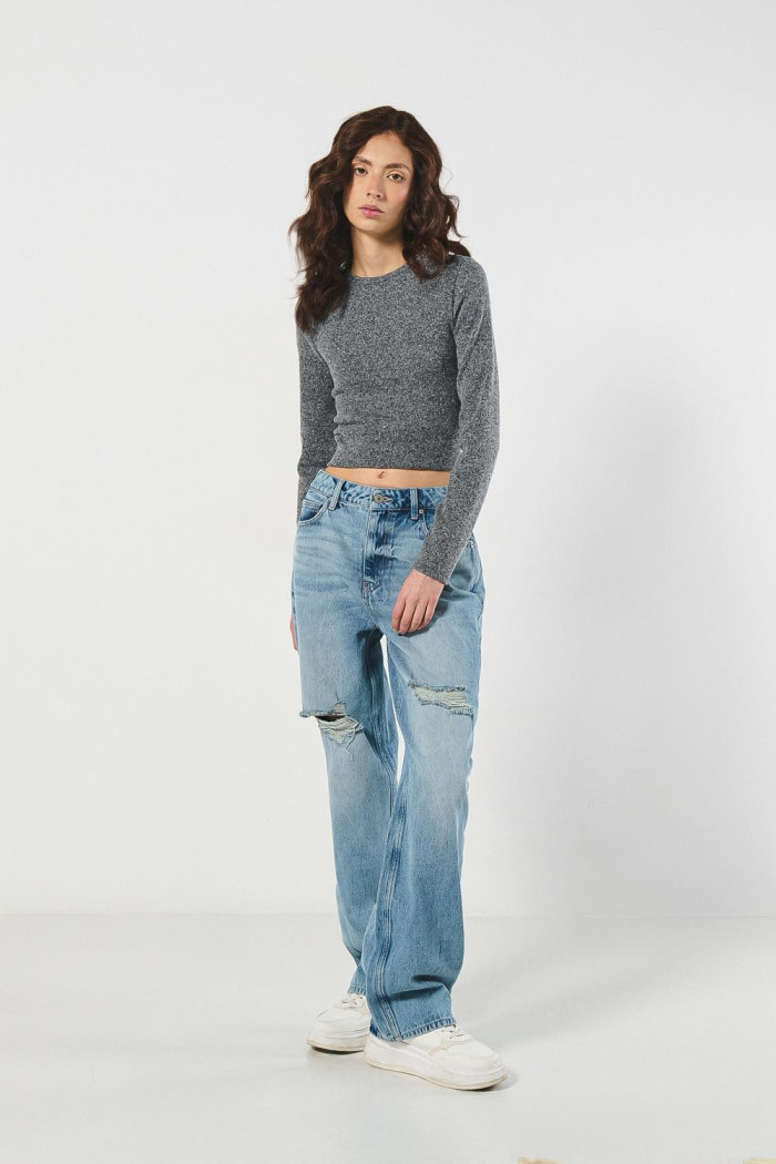 Camiseta manga larga gris con escote en espalda