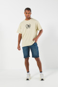 Bermuda slim tiro bajo azul oscura en jean con bolsillos