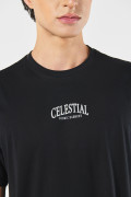 Camiseta oversize manga corta negra con diseño celestial
