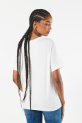 Camiseta crema clara de Moana con cuello redondo