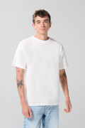 Camiseta oversize manga corta unicolor con corte posterior