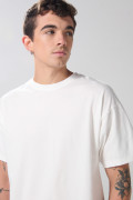 Camiseta oversize manga corta unicolor con corte posterior