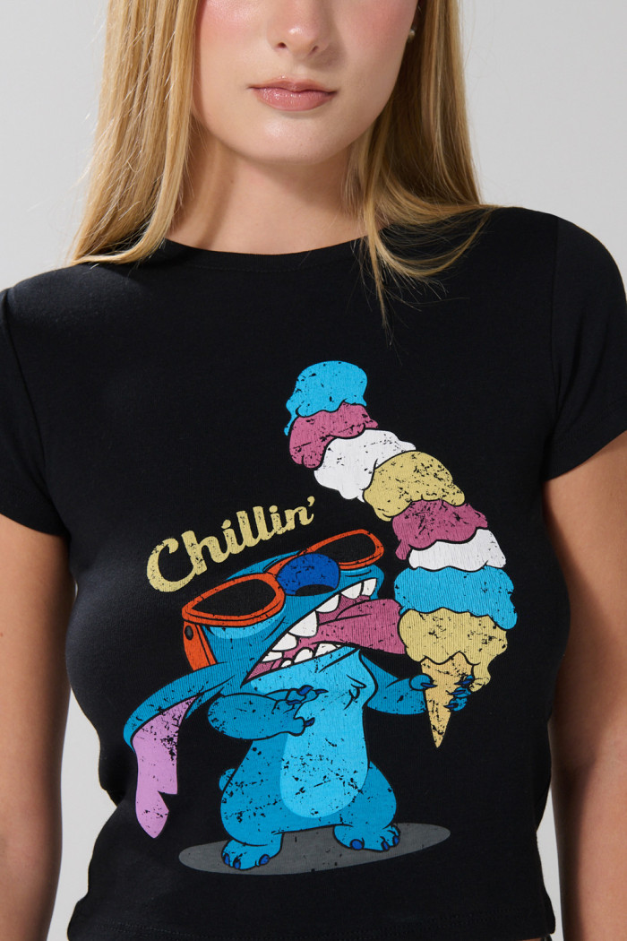 Camiseta de Lilo & Stitch ajustada negra con manga corta