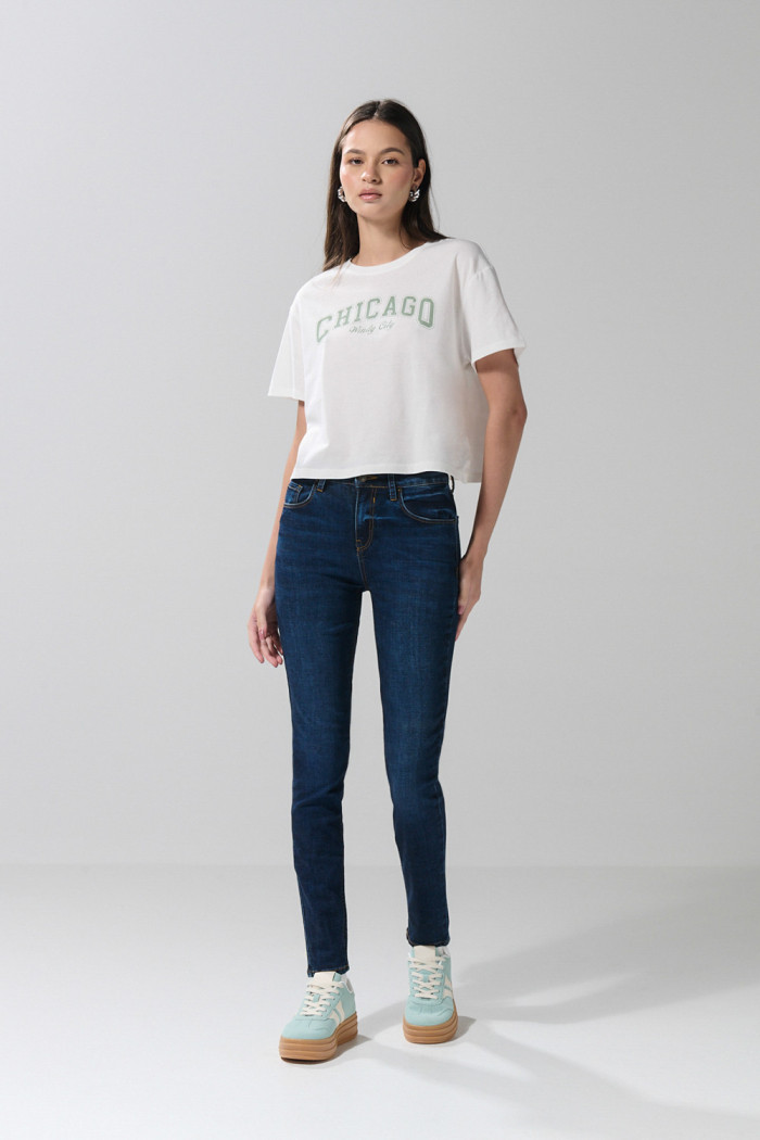 Jean tiro alto jegging azul oscuro con silueta ajustada