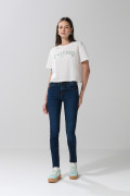 Jean tiro alto jegging azul oscuro con silueta ajustada