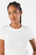 Camiseta con texturas de canal unicolor y manga corta
