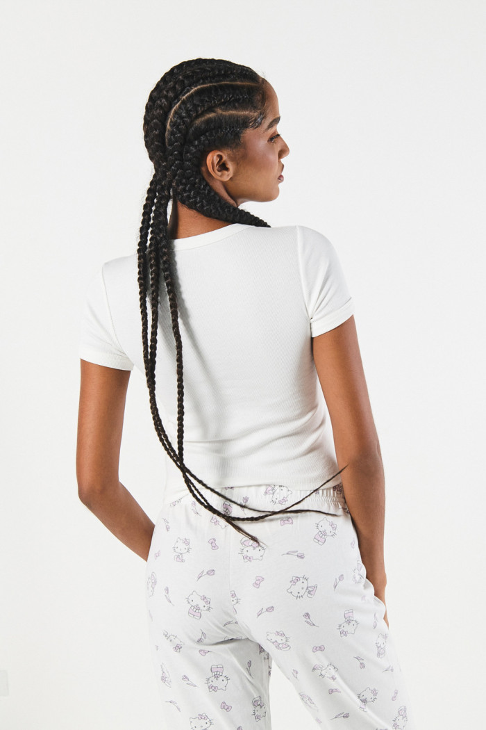 Camiseta con texturas de canal unicolor y manga corta