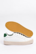 Tenis casuales unicolores con contraste y perforaciones