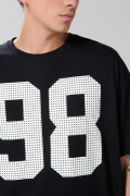 Camiseta oversize negra manga corta con diseños college