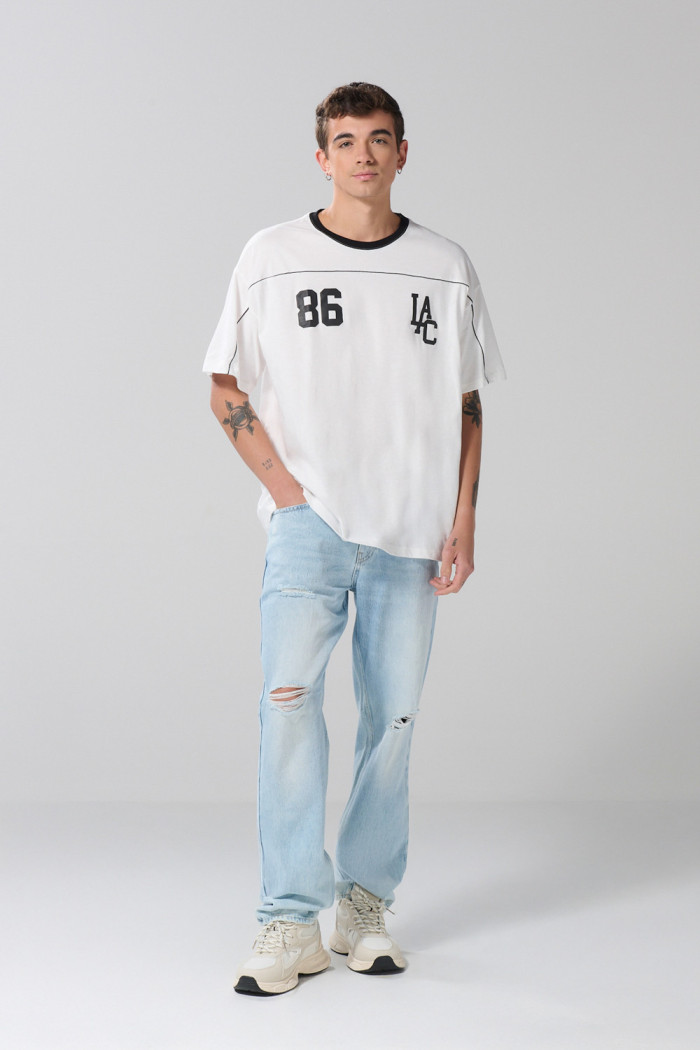 Camiseta manga corta college crema clara oversize