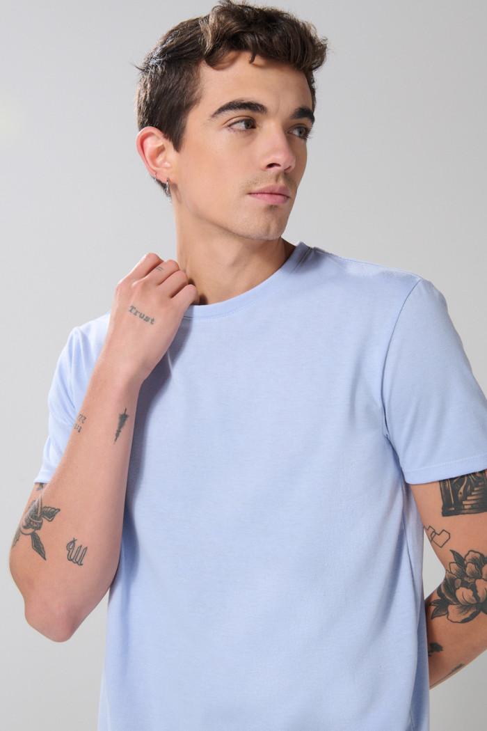 Camiseta unicolor con manga corta en algodón