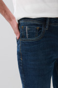 Jean skinny tiro bajo ceñido azul oscuro con bolsillos