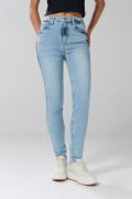 Jean jegging azul ajustado con bolsillos y tiro súper alto