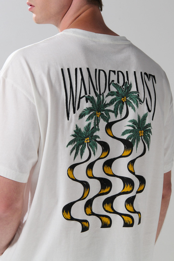 Camiseta manga corta oversize crema con diseños de playa
