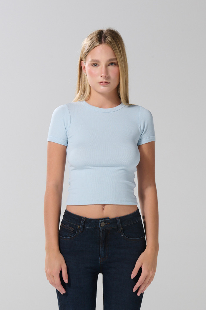 Camiseta con texturas de canal unicolor y manga corta