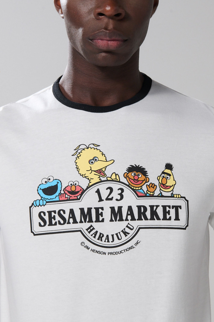 Camiseta de Plaza Sésamo crema manga corta con contrastes
