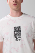 Camiseta crema con diseños de playa y manga corta