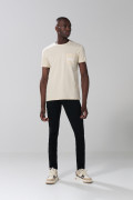 Camiseta con bolsillo, diseño college y manga corta kaki