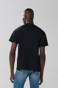 Camiseta negra cuello redondo con arte de South Park
