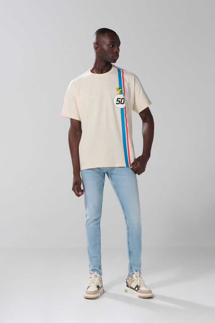Camiseta kaki manga corta con diseño de Snoopy