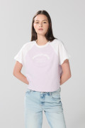 Camiseta college lila clara con manga ranglan corta
