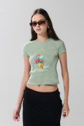 Camiseta verde manga corta con diseño de Cambridge