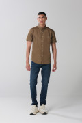 Camisa unicolor en algodón con cuello button down