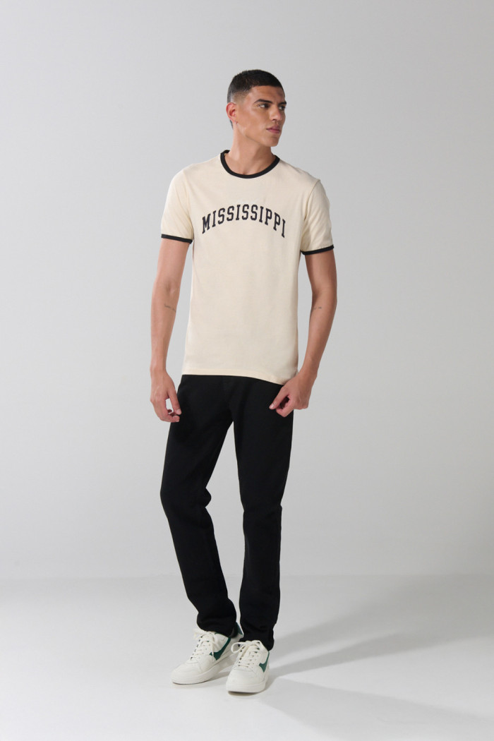 Camiseta college kaki con manga corta y contrastes