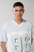 Camiseta cuello V oversize crema clara con arte college