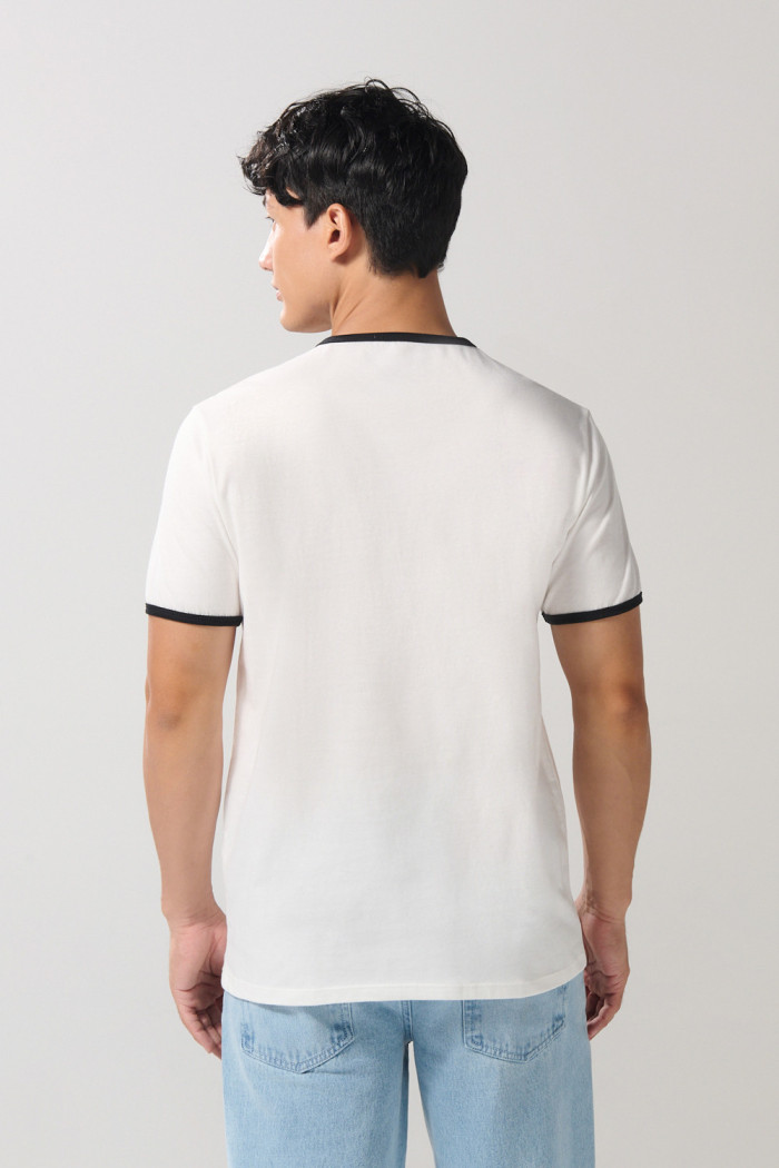 Camiseta crema manga corta de Popeye con contrastes