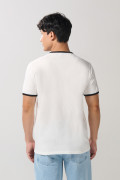 Camiseta crema manga corta de Popeye con contrastes
