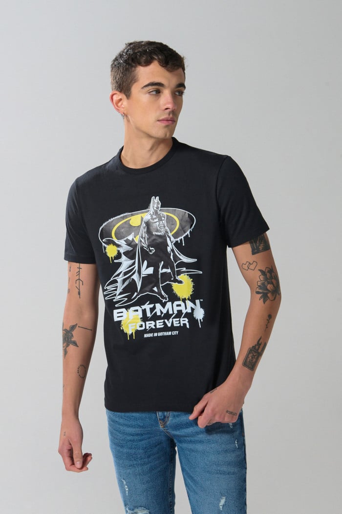 Camiseta manga corta negra con estampado de Batman