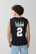 Camiseta oversize manga sisa negra con diseños college