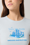 Camiseta unicolor con diseño de paisaje y manga corta en rib