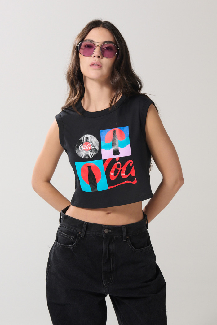 Camiseta manga sisa negra con estampado de Coca-Cola