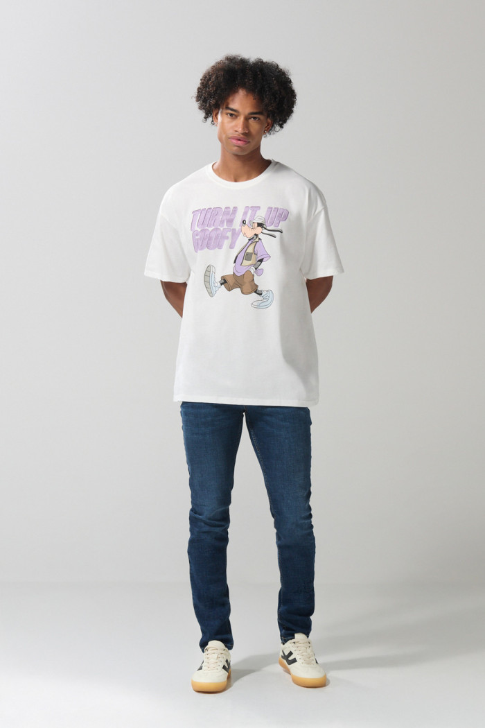 Camiseta manga corta crema oversize con diseño de Goofy