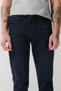Jean tiro bajo slim azul intenso ajustado con bolsillos