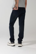 Jean tiro bajo slim azul intenso ajustado con bolsillos
