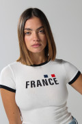 Camiseta crema college con contrastes y manga corta