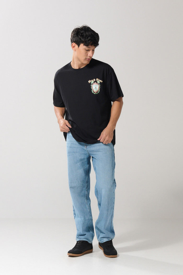 Jean azul claro tipo baggy con bota ancha y cintura baja