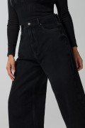 Jean baggy tiro medio gris intenso con silueta amplia