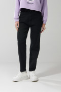 Jean mom bota recta negro con tiro súper alto