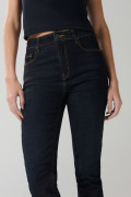 Jean tiro alto jegging azul ceñido con tiro súper alto