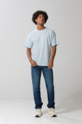 Jean tipo 90´S con tiro bajo azul oscuro y bota recta