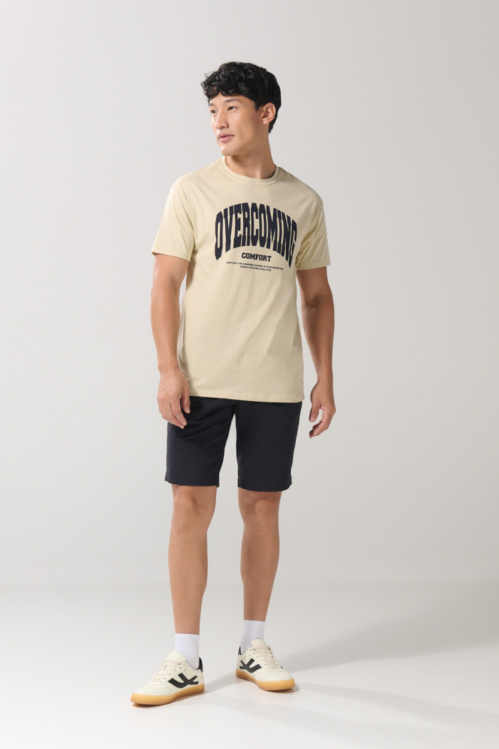 Camiseta kaki medio manga corta con arte college