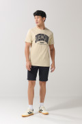 Camiseta kaki medio manga corta con arte college