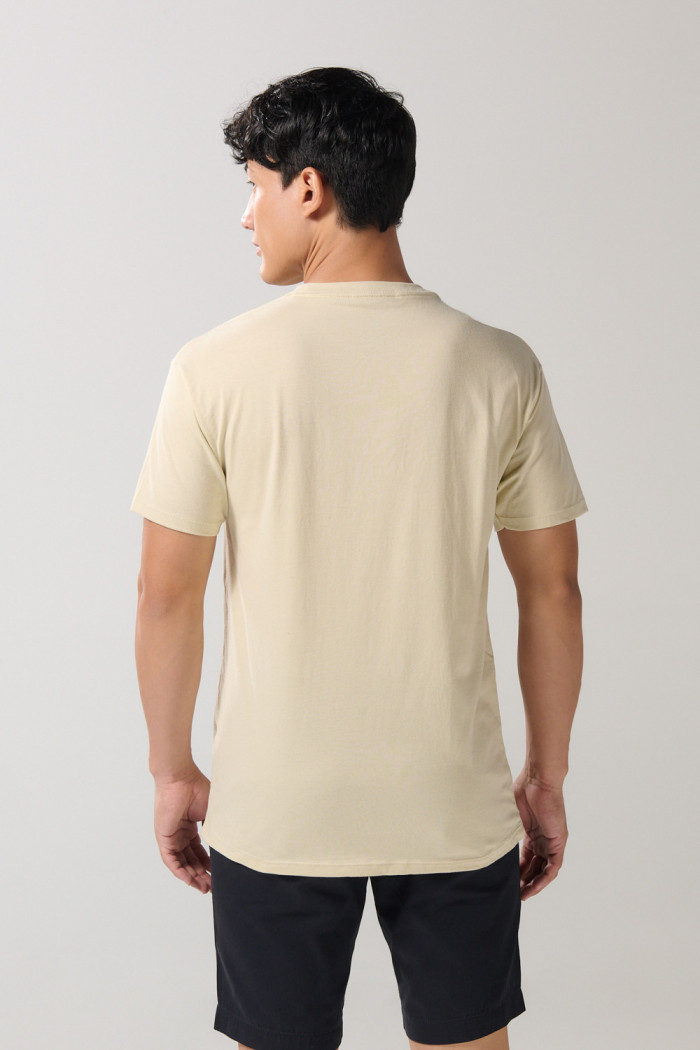 Camiseta kaki medio manga corta con arte college