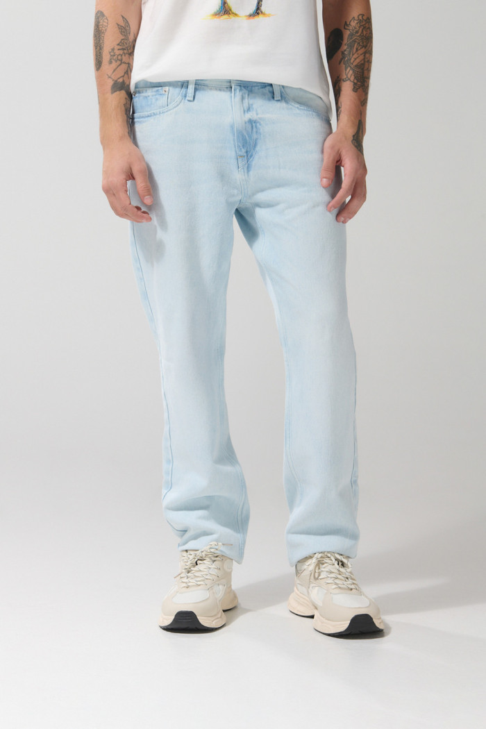 Jean tiro bajo 90´S bota recta azul con desgastes